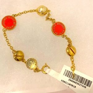 Marc Jacobs bracelet in gold. NWT